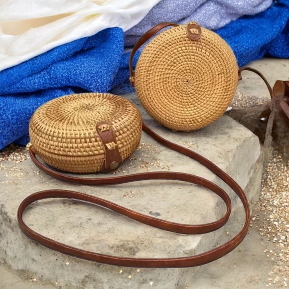 🆕️Boho Chic Mini Round Rattan Crossbody Bag 🌿Lightweight Fashionable Essential - Picture 8 of 11